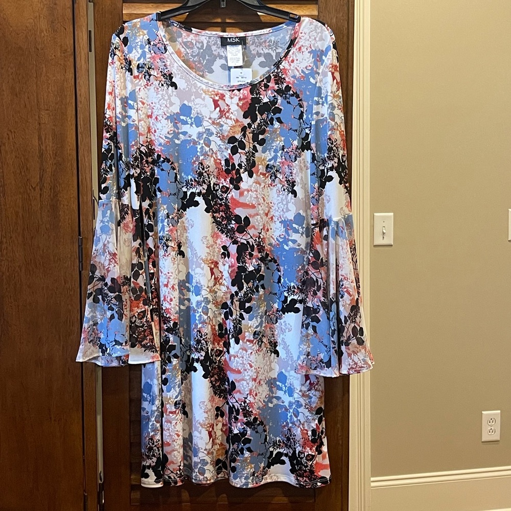 MSK Bell Sleeve Shift Dress size M